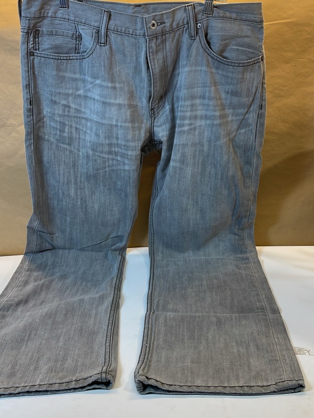 Men's Gray Denim Jeans - Classic Straight Fit Size- 38x32